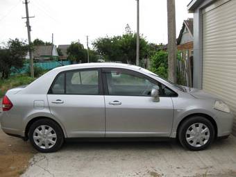 2005 Nissan Tiida Latio Photos