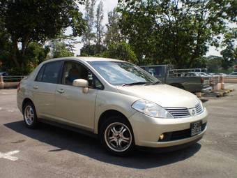 2005 Nissan Tiida Latio Pictures