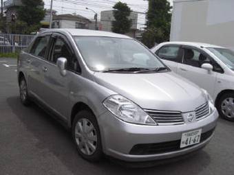 2005 Nissan Tiida Latio Wallpapers