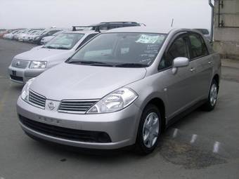 2005 Nissan Tiida Latio Pictures