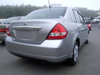 2005 Nissan Tiida Latio Photos