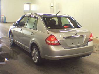 2005 Nissan Tiida Latio Pictures