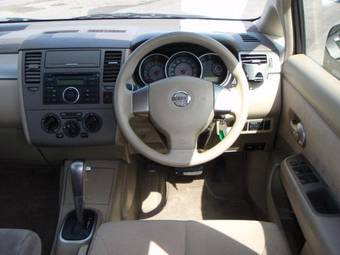 2005 Nissan Tiida Latio Pictures