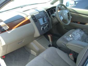 2005 Nissan Tiida Latio Pictures