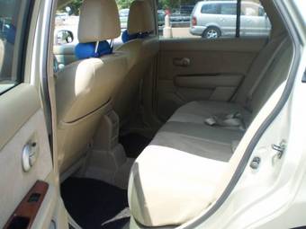 2005 Nissan Tiida Latio Images