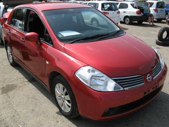 2005 Nissan Tiida Latio Photos