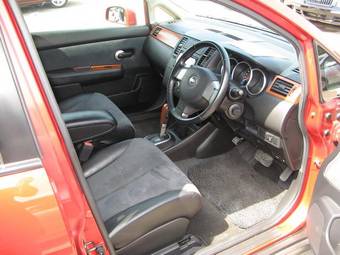 2005 Nissan Tiida Latio Photos
