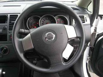 2005 Nissan Tiida Latio Wallpapers