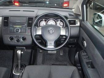 2005 Nissan Tiida Latio Pictures