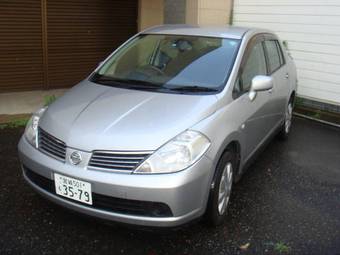 2005 Nissan Tiida Latio Photos