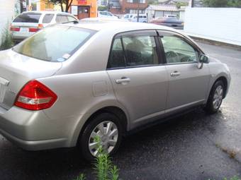2005 Nissan Tiida Latio Photos
