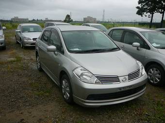 2005 Nissan Tiida Latio Pics