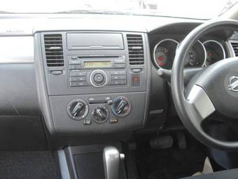 2005 Nissan Tiida Latio Pictures