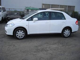 2005 Nissan Tiida Latio Photos