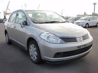 2005 Nissan Tiida Latio Photos