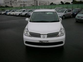 2005 Nissan Tiida Latio Pictures