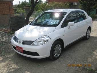 2005 Nissan Tiida Latio Photos