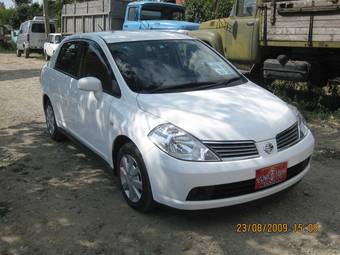2005 Nissan Tiida Latio Pictures
