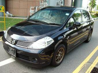 2005 Nissan Tiida Latio Pictures