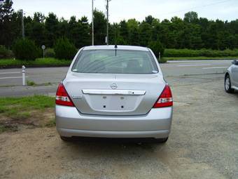 2005 Nissan Tiida Latio Photos