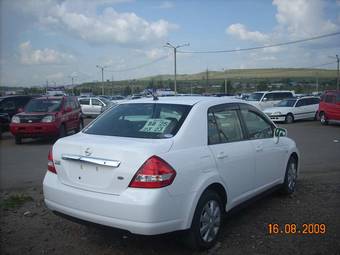 2005 Nissan Tiida Latio Photos