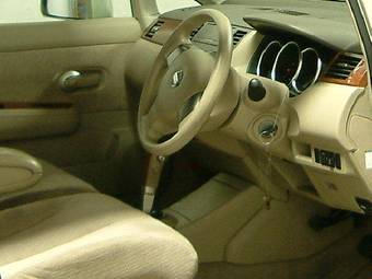 2005 Nissan Tiida Latio Photos