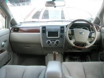 2005 Nissan Tiida Latio Pictures