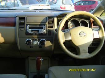 2005 Nissan Tiida Latio Photos