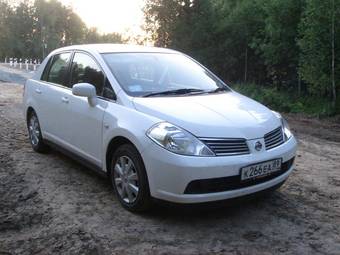 2005 Nissan Tiida Latio Photos