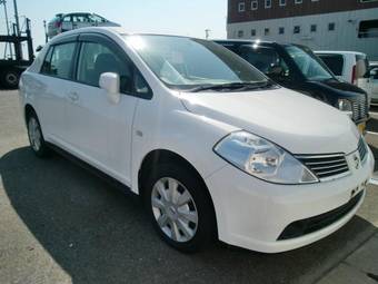 2005 Nissan Tiida Latio Pictures