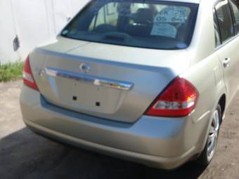 2005 Nissan Tiida Latio Photos