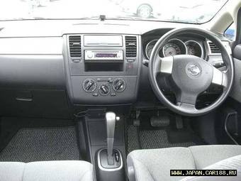 2005 Nissan Tiida Latio Images