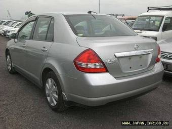 2005 Nissan Tiida Latio Pictures