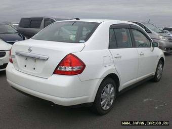 2005 Nissan Tiida Latio Photos