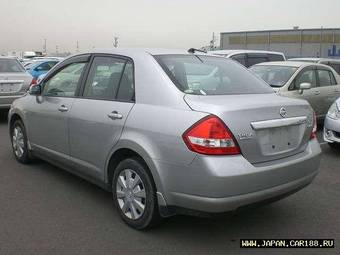 2005 Nissan Tiida Latio Pictures