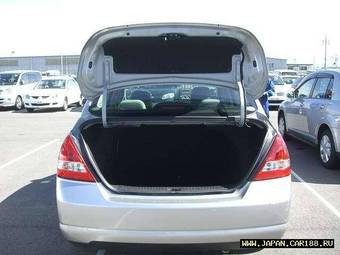 2005 Nissan Tiida Latio Pictures