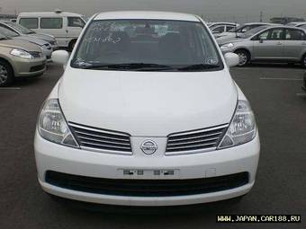 2005 Nissan Tiida Latio Photos