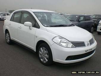 2005 Nissan Tiida Latio Photos