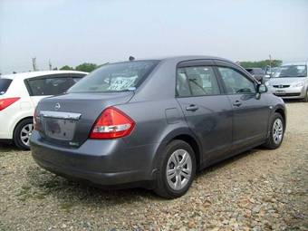 2006 Nissan Tiida Latio Photos