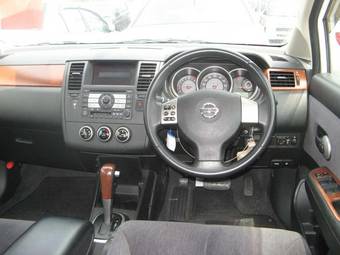 2006 Nissan Tiida Latio Pics