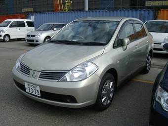 2006 Nissan Tiida Latio Photos
