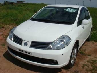 2006 Nissan Tiida Latio Pictures