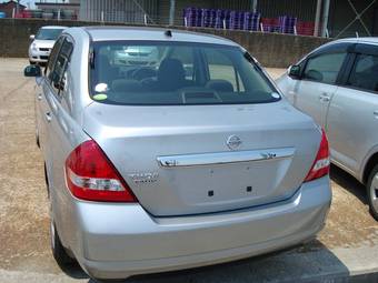 2006 Nissan Tiida Latio Photos