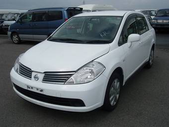 2006 Nissan Tiida Latio Photos