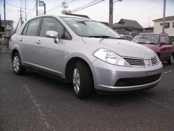 2006 Nissan Tiida Latio Photos