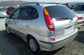 Nissan Tino