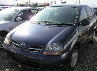 1998 Nissan Tino