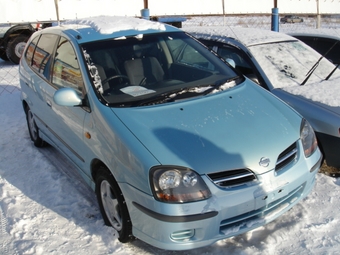 1998 Nissan Tino