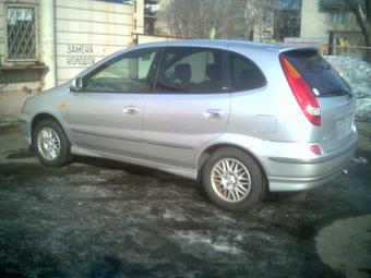 1999 Nissan Tino