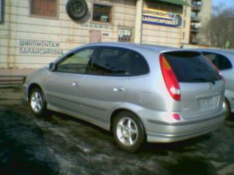 1999 Nissan Tino